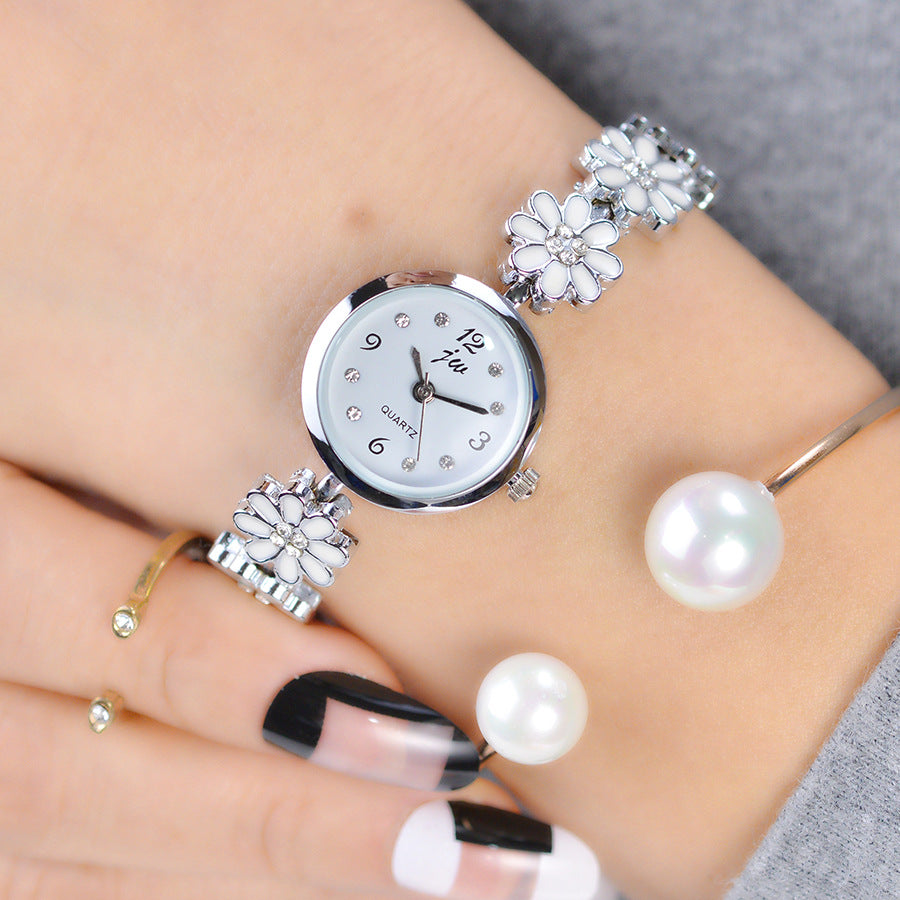 Women's fashion watch Daisy set diamond elegant women's bracelet watch