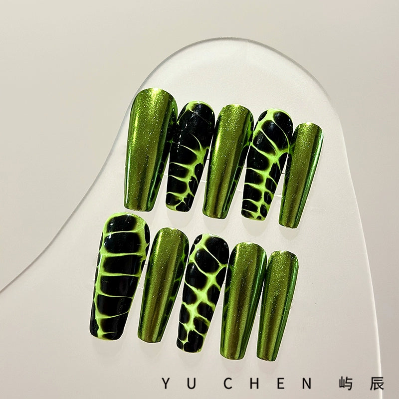 Yuchen Original | Green Snake Metal Nail Wear Nail Magic Mirror Effect Powder Pure Hand Drawing Python Pattern Hot Girl Original Design