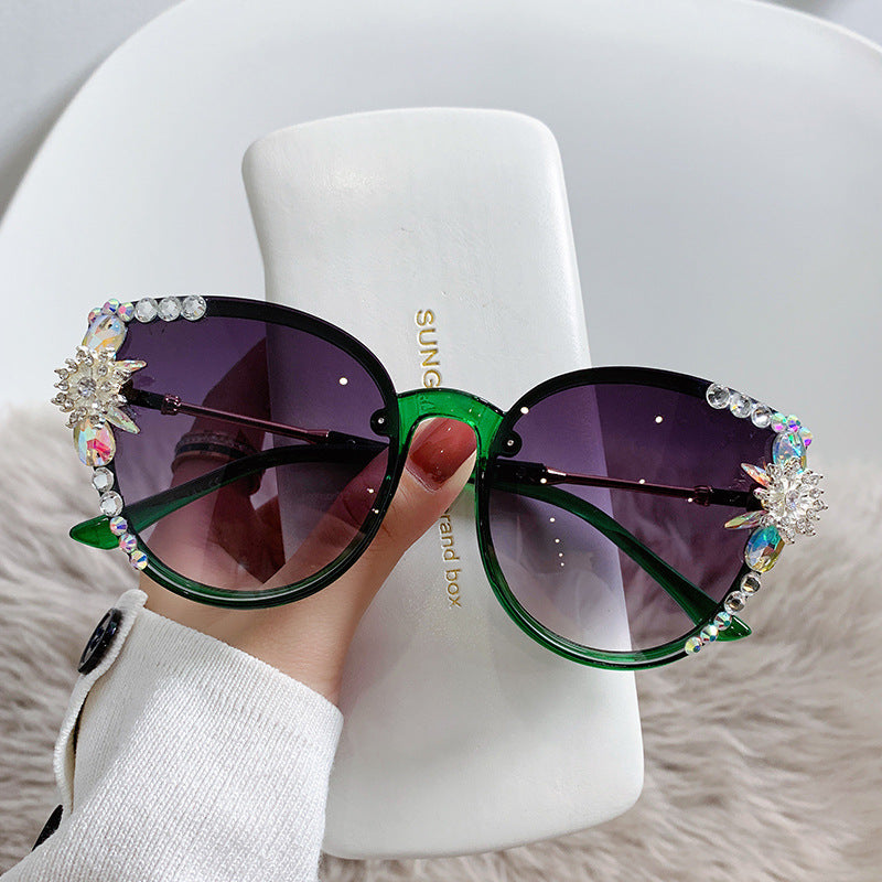 Women's fashion glasses 2024 跨境新款猫眼太阳镜欧美镶钻太女士防紫外线大框显瘦遮阳眼镜