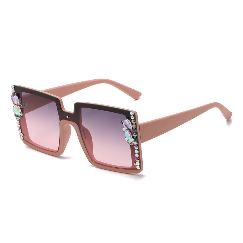 Women's fashion glasses 2023欧美跨境潮流镶钻太阳眼镜户外防晒显瘦墨镜女大框架太阳镜