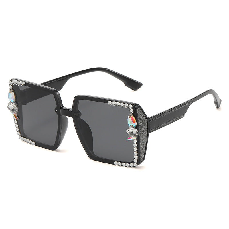 Women's fashion glasses 2023跨境新款镶钻太阳镜潮流韩版眼镜时尚街拍大框网红方框墨镜