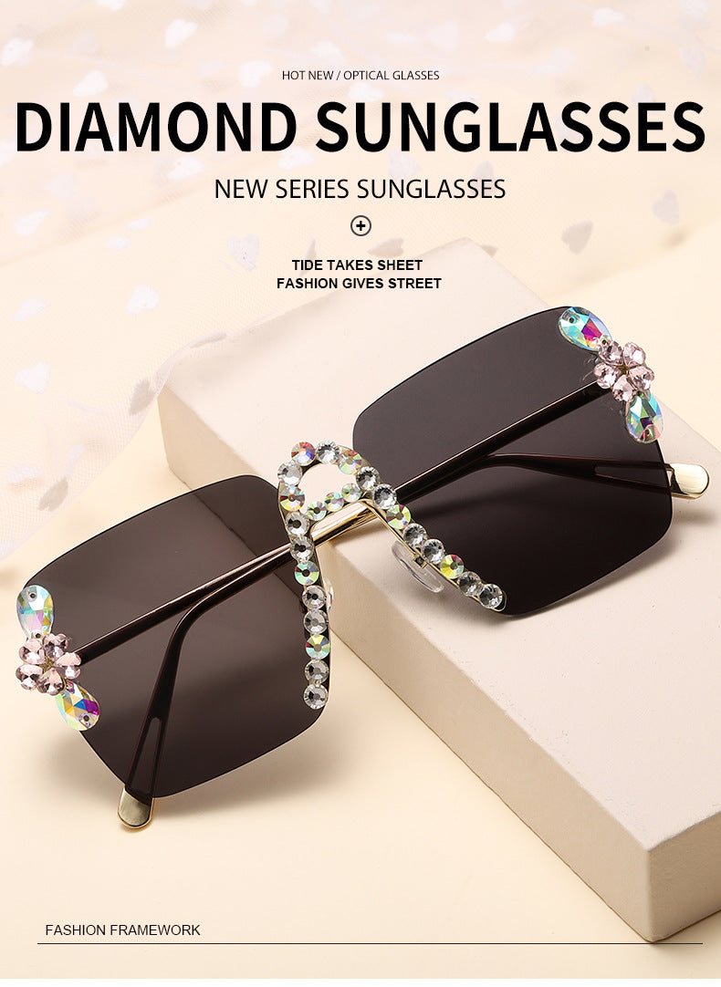 Women's fashion glasses 跨境新款镶钻太阳镜方形A字高级感墨镜女士个性街拍显脸小眼镜