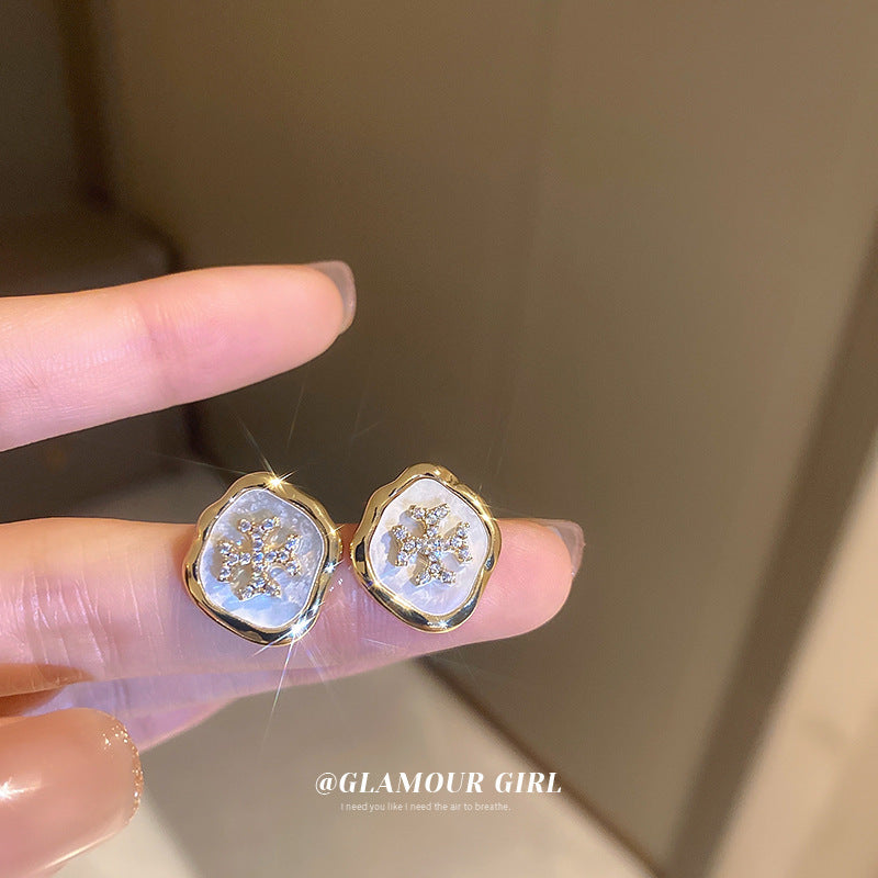 银针珍珠花朵耳环镶钻锆石轻奢韩国高级感耳钉个性爱心耳饰批发女