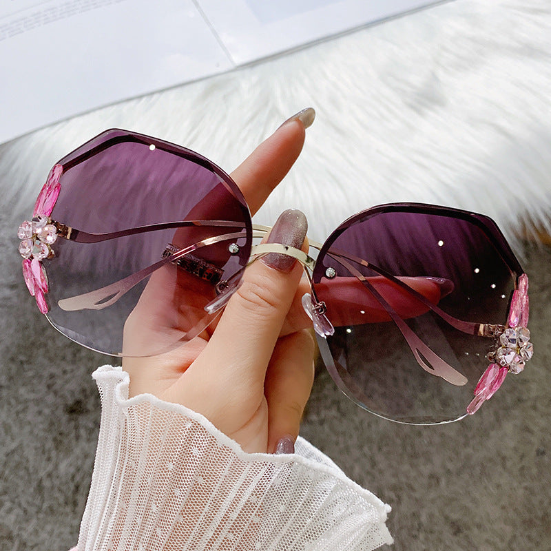 Women's fashion glasses 镶钻墨镜女夏潮无框钻石切边防紫外线太阳镜时尚优雅圆脸显瘦眼镜