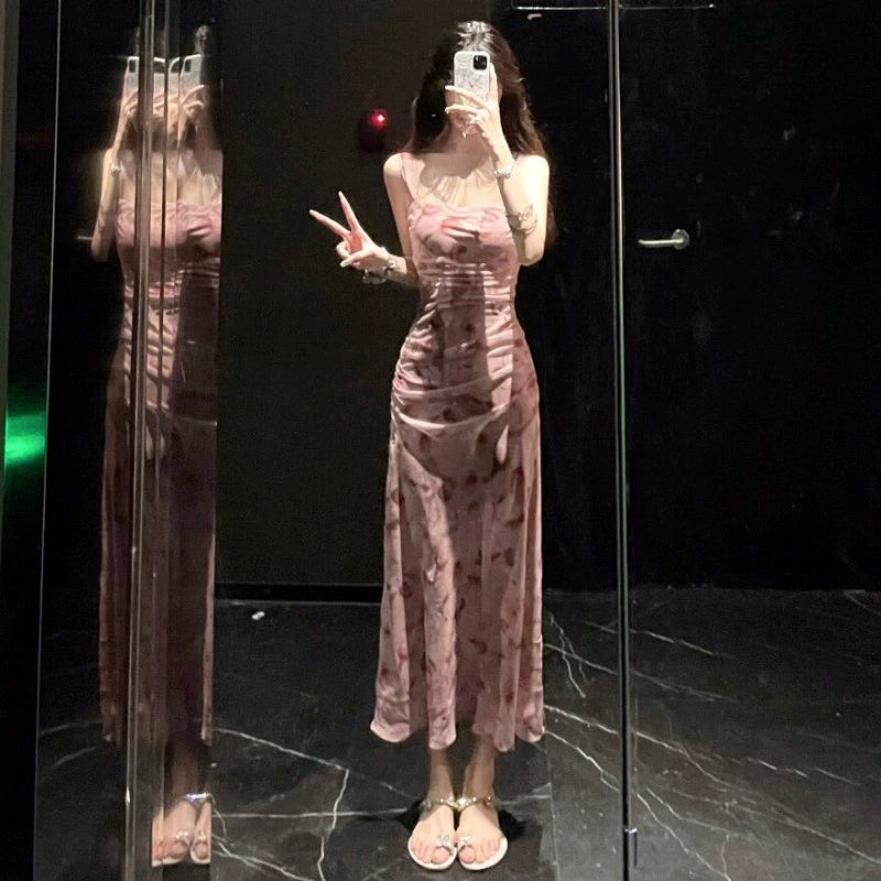 Fashion women's wear Seaside Vacation Style Floral Strap Dress Summer 2024 New Beautiful Small Skirt Tea Break French Style Temperament Dress