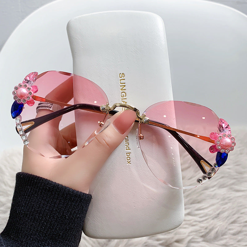 Women's fashion glasses 跨境大框架新款水钻墨镜显瘦开车太阳镜网红防紫外线韩版ins潮流