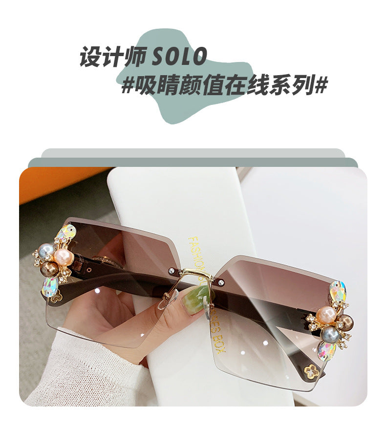 Women's fashion glasses 时尚镶钻墨镜女士高级感ins2023新款防晒防紫外线大脸显瘦太阳镜