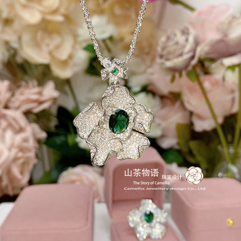 Camellia嘉柏俪祖母绿蝴蝶套装 镀金微镶琉璃绿尖晶树叶锆石戒指