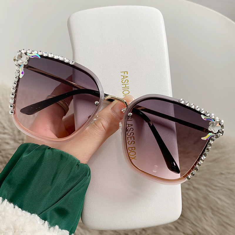 Women's fashion glasses 2023个性渐变镶钻墨镜女士圆脸显瘦高颜值欧美酷潮街拍太阳眼镜