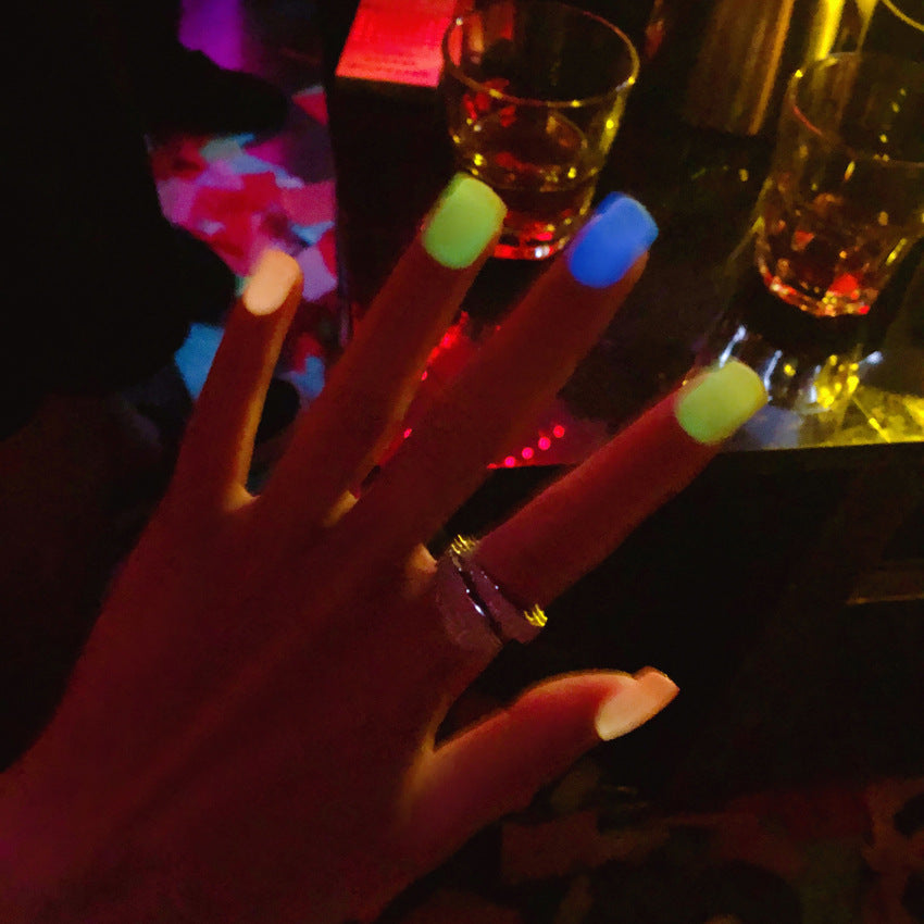 Fashion  nail Finished Nail Beauty Internet Celebrity Same Ins Luminous Solid Color Short Fake Nails Nail Stickers Phototherapy L72