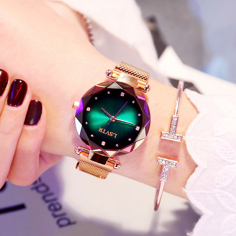 Fashion women's watchIn Stock Wholesale Women's Starry Quartz Watch Lazy Watch Magnet Strap Magnet Watch