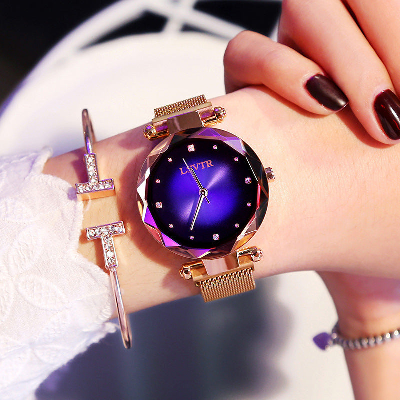 Fashion women's watchIn Stock Wholesale Women's Starry Quartz Watch Lazy Watch Magnet Strap Magnet Watch