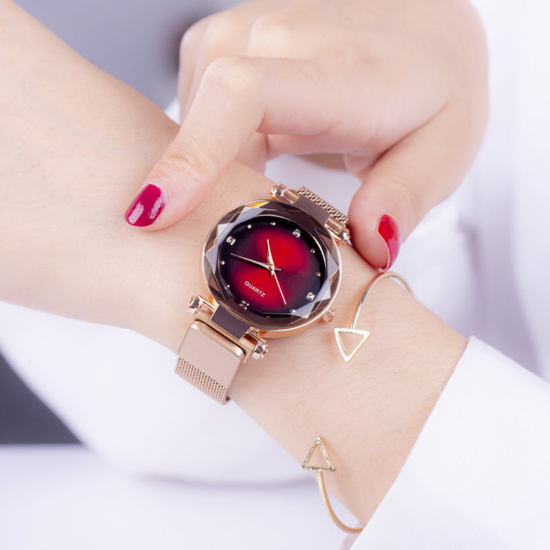 Fashion women's watchIn Stock Wholesale Women's Starry Quartz Watch Lazy Watch Magnet Strap Magnet Watch