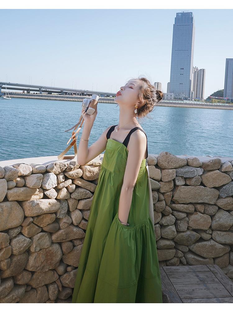 Fashion women's wear Real Shot Design Sense Niche Avocado Green Sling Dress Women's Summer Covering Belly Thin Sanya Vacation Style Dress