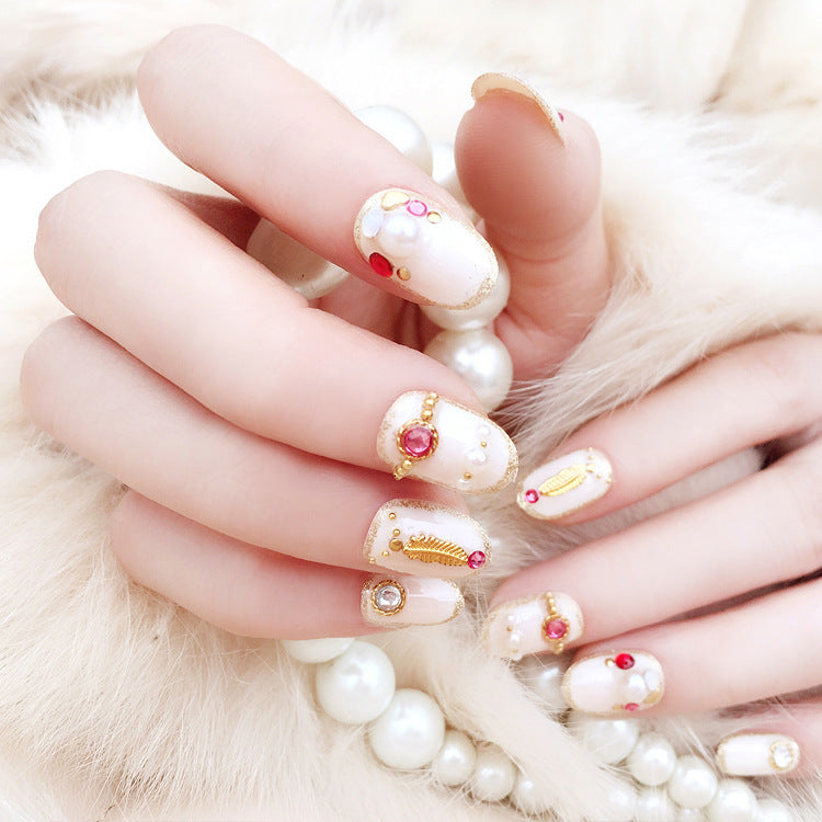 Fashion  nail Finished Manicure 24 PCs Boxed Fake Nails Wholesale Feather Bride Nail Stickers L35 UV Nail