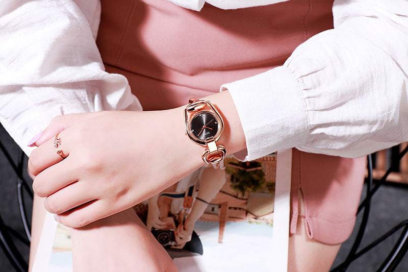 Fashion women's watchNew Cross-Border New Women's Bracelet Watch Douyin Online Influencer Same Watch Fashion Simple Temperament Hollow Sheet Women