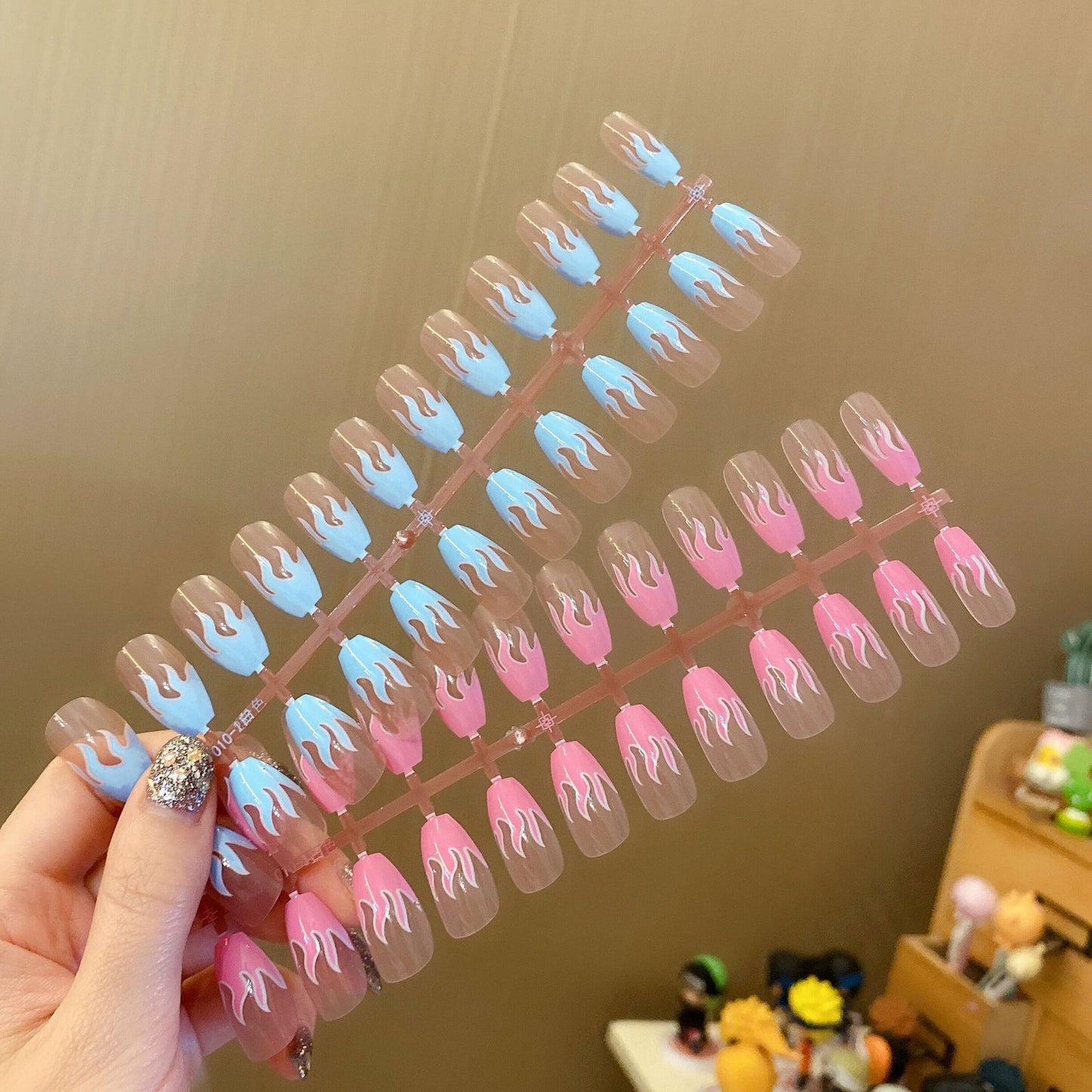 Fashion  nail Clearance Nail Patch Flame Fake Nail Tip Wear Nail Stickers Finished Product Nail Tip Paste 24 Pieces Factory Direct Sales