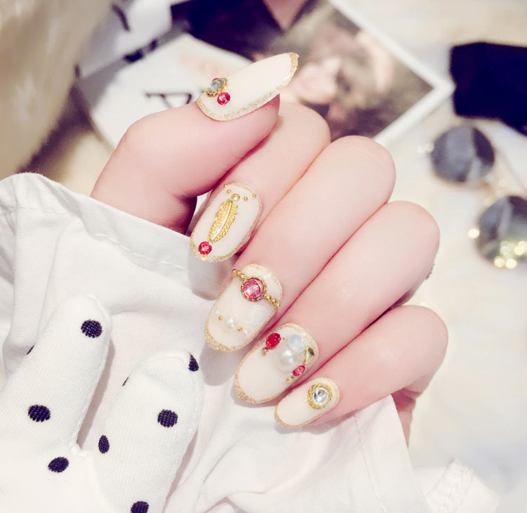 Fashion  nail Finished Manicure 24 PCs Boxed Fake Nails Wholesale Feather Bride Nail Stickers L35 UV Nail