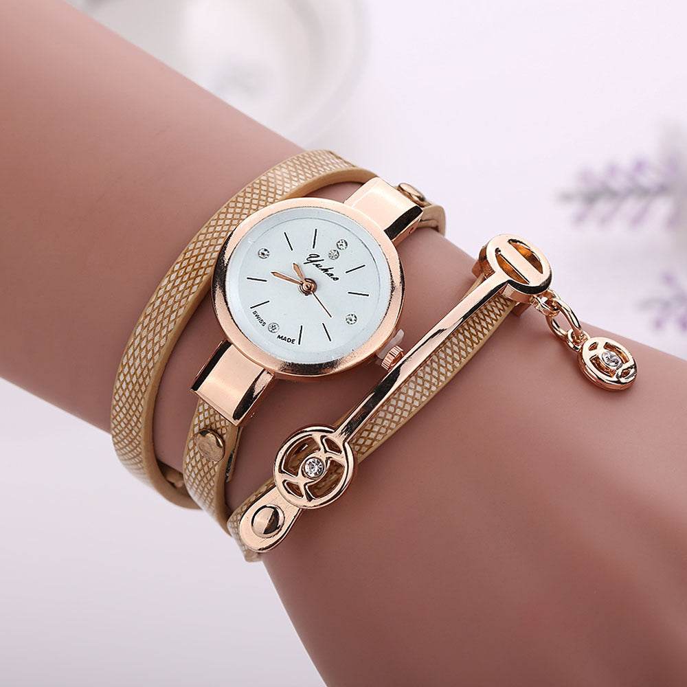 Fashion women's watchOne Piece Dropshipping Angel Pendant Quartz Bracelet Watch Rhinestone Pu Coiling Women's Watch AliExpress New Gift Watch