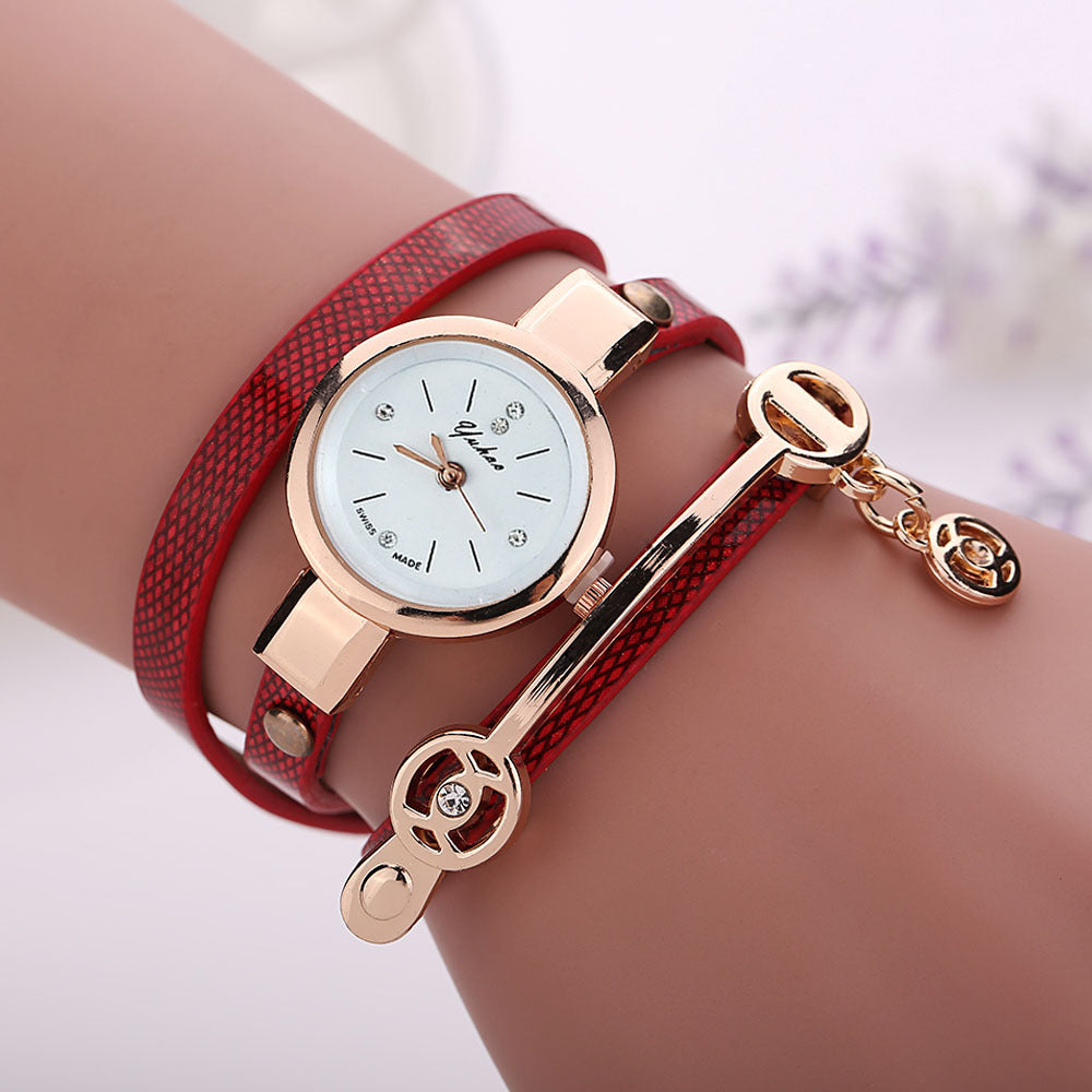 Fashion women's watchOne Piece Dropshipping Angel Pendant Quartz Bracelet Watch Rhinestone Pu Coiling Women's Watch AliExpress New Gift Watch