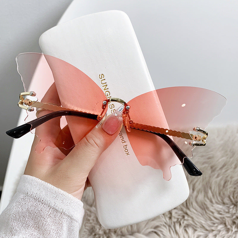 Women's fashion glasses 新款蝴蝶太阳镜女时尚大框渐变色墨镜欧美潮流街拍太阳眼镜跨境