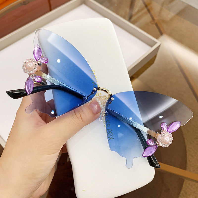 Women's fashion glasses 新款欧美跨境舞会蝴蝶形状镶钻大框太阳镜女时尚墨镜女潮流街拍