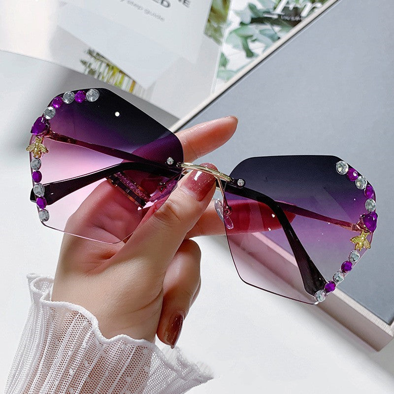 Women's fashion glasses 网红带钻墨镜女2022小蜜蜂水钻无框大脸显瘦太阳眼镜女防紫外线