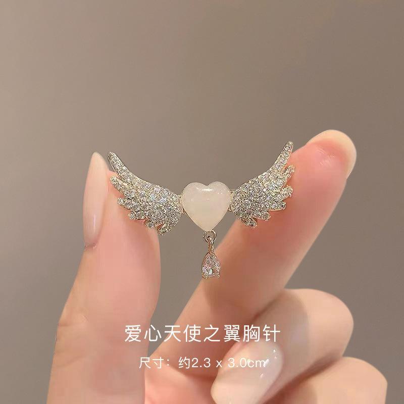 配饰胸针韩国新款时尚高档胸针女水钻丝巾扣防走光扣水晶胸花别针珍珠饰品