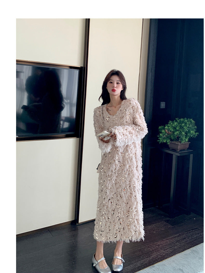Fashion women's wear Real Shot Shiny Annual Meeting Festival Atmosphere Handmade Sequined Feather V-neck Sweater Spring Inner Wear Sweet Dress
