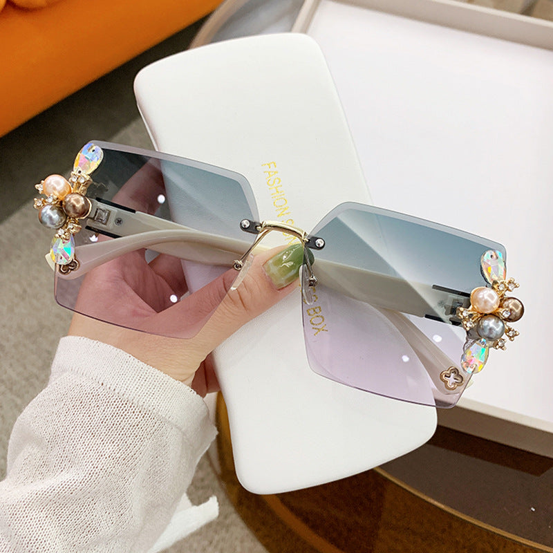 Women's fashion glasses 时尚镶钻墨镜女士高级感ins2023新款防晒防紫外线大脸显瘦太阳镜