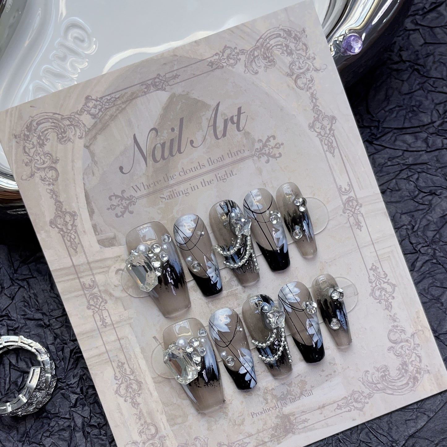 (Hand-Made Nail) Secret Black New Chinese Style Cool Feeling Stick-on Crystals Wear Armor New High-Grade Feeling Small White Fake Nail Patch