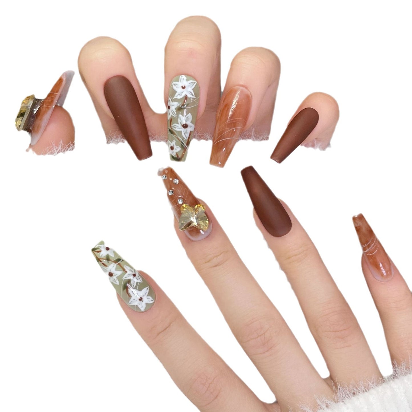 (Hand-made) Maillard Coffee Vintage Flash Diamond Nail Nail Wear (reusable)