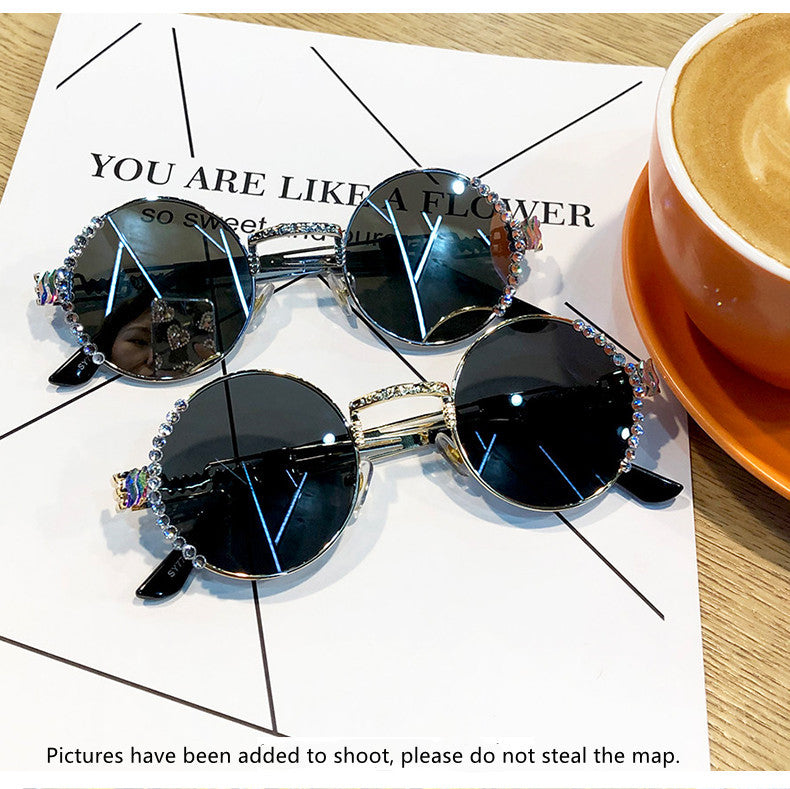 Women's fashion glasses 跨境款水钻复古圆形墨镜女小脸款港味太阳镜防紫外线素颜神器眼镜