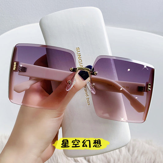 Women's fashion glasses 跨境墨镜女士高级感ins2022年新款防晒防紫外线大脸显瘦太阳眼镜