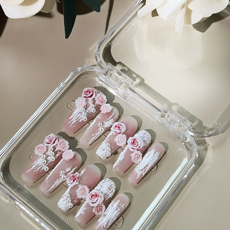 (Hand-made nail) Hand-wearing a high-grade sense of carving in a heavy industry, a small group of gentle and white girls' powder, and a lovely detachable nail ladder.