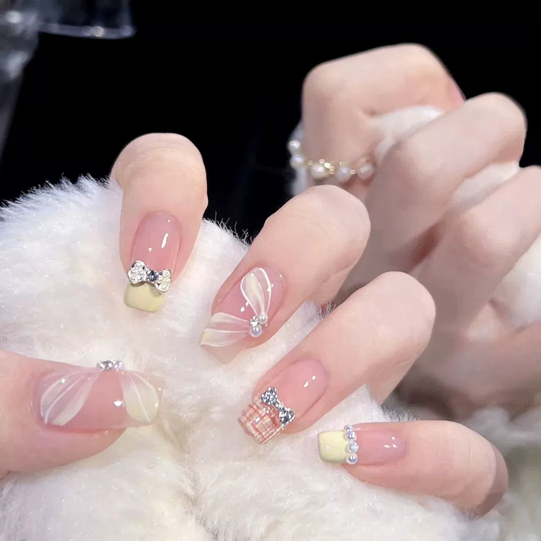 (Hand-made nail) French nail armor long black small fragrance simple white high-grade sense nail piece bride pregnant woman finished product.