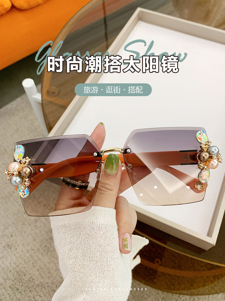 Women's fashion glasses 时尚镶钻墨镜女士高级感ins2023新款防晒防紫外线大脸显瘦太阳镜
