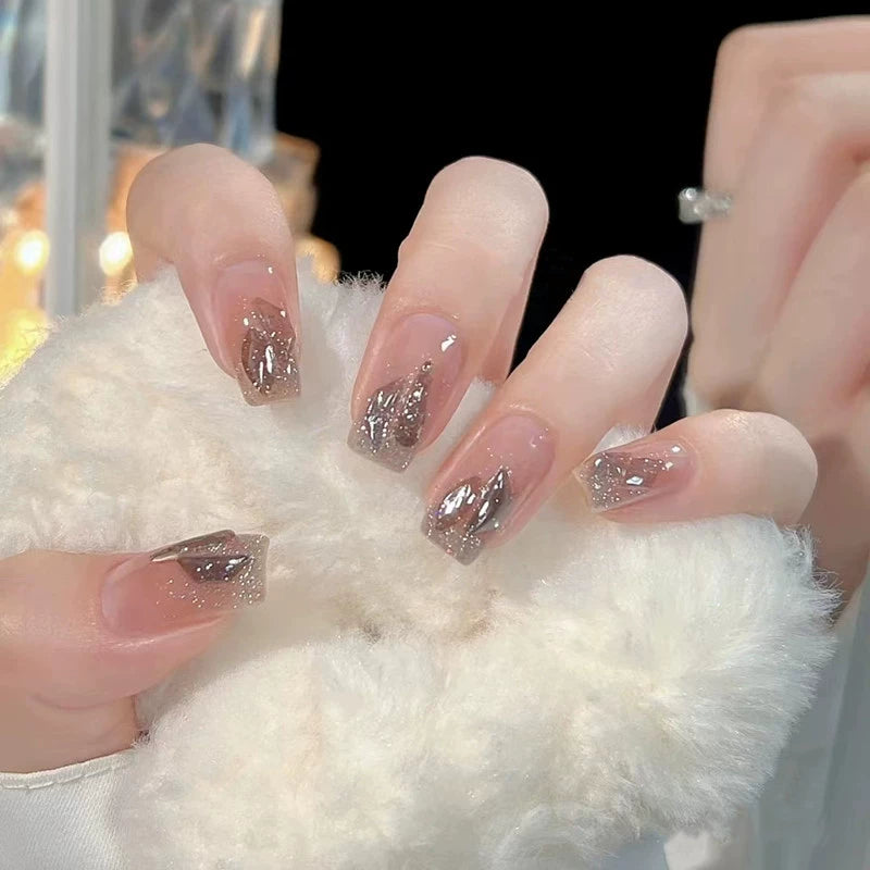 (Hand-made nail) French nail armor long black small fragrance simple white high-grade sense nail piece bride pregnant woman finished product.