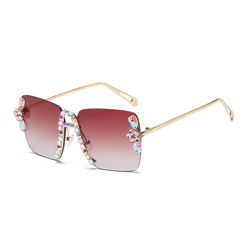 Women's fashion glasses 跨境新款镶钻太阳镜方形A字高级感墨镜女士个性街拍显脸小眼镜