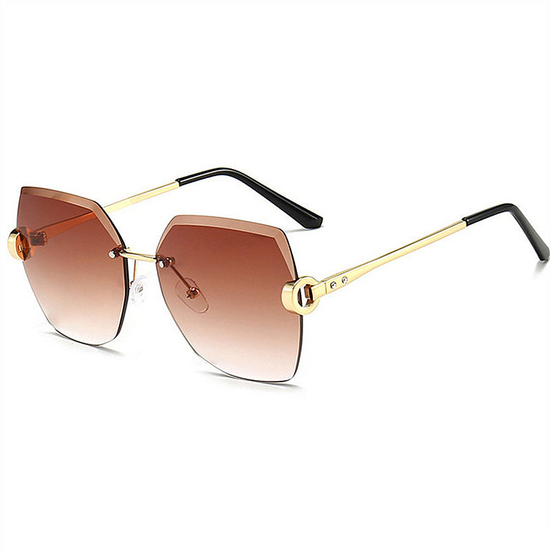 Women's fashion glasses 2024 新款跨境钻石切边女士太阳镜时尚眼镜开车驾驶防紫外线大墨镜
