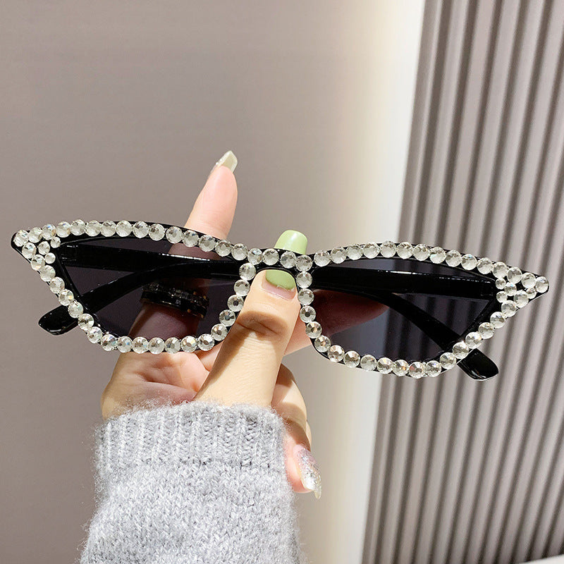 Women's fashion glasses 欧美炫酷拍照墨镜新款镶珍珠猫眼太阳镜跨境时尚华丽女士舞会眼镜