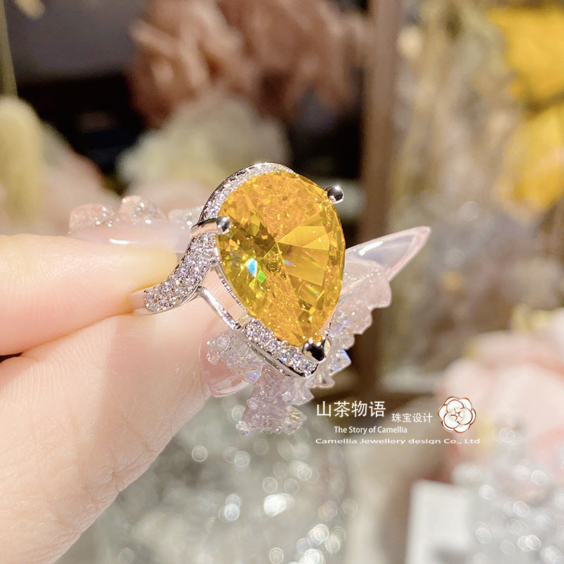 Camellia富婆款仿帕帕拉恰戒指 镀金超大夸张黛粉锆直播引流戒指