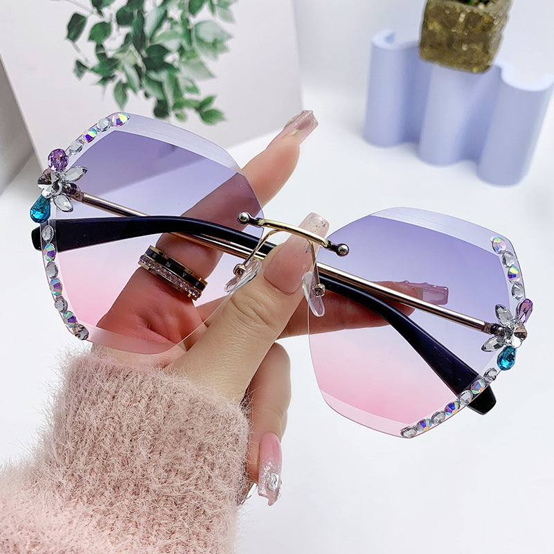 Women's fashion glasses 跨境新款水钻墨镜女显瘦无框切边太阳镜网红潮款防紫外线韩版眼镜
