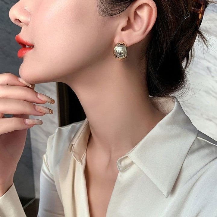 925银针欧美夸张爱心耳钉轻奢高级感耳环时尚金属气质耳饰女批发