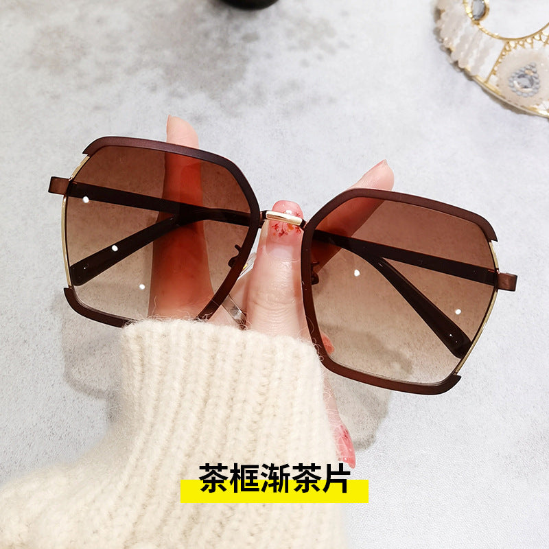 Women's fashion glasses2022年新款时尚墨镜女士防紫外线潮太阳眼镜大脸显瘦海边网红款夏