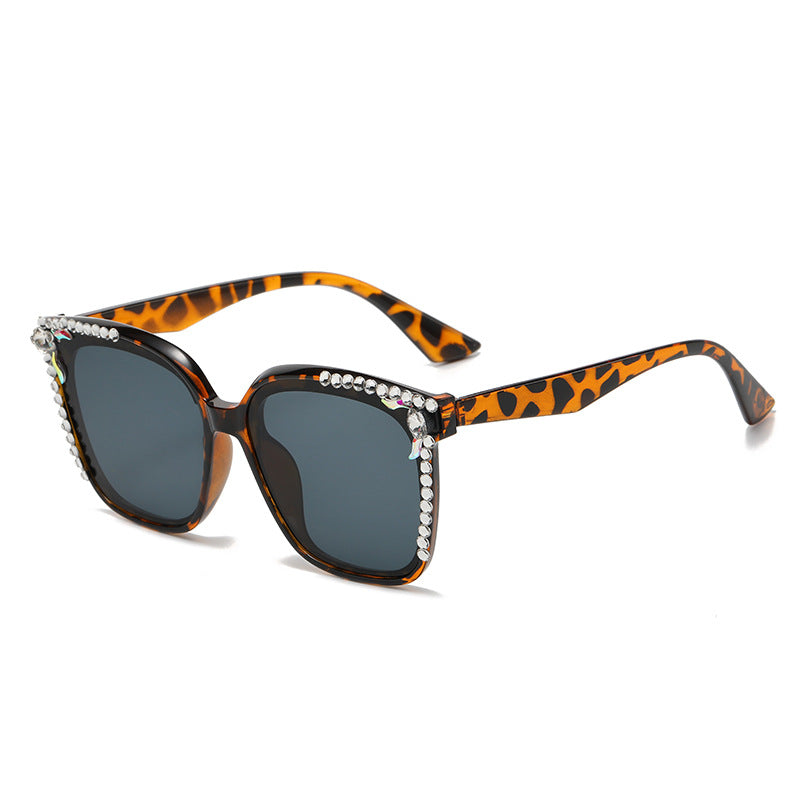 Women's fashion glasses 跨境GM墨镜女网红同款直播爆款镶钻太阳镜时尚防紫外线太阳镜批发