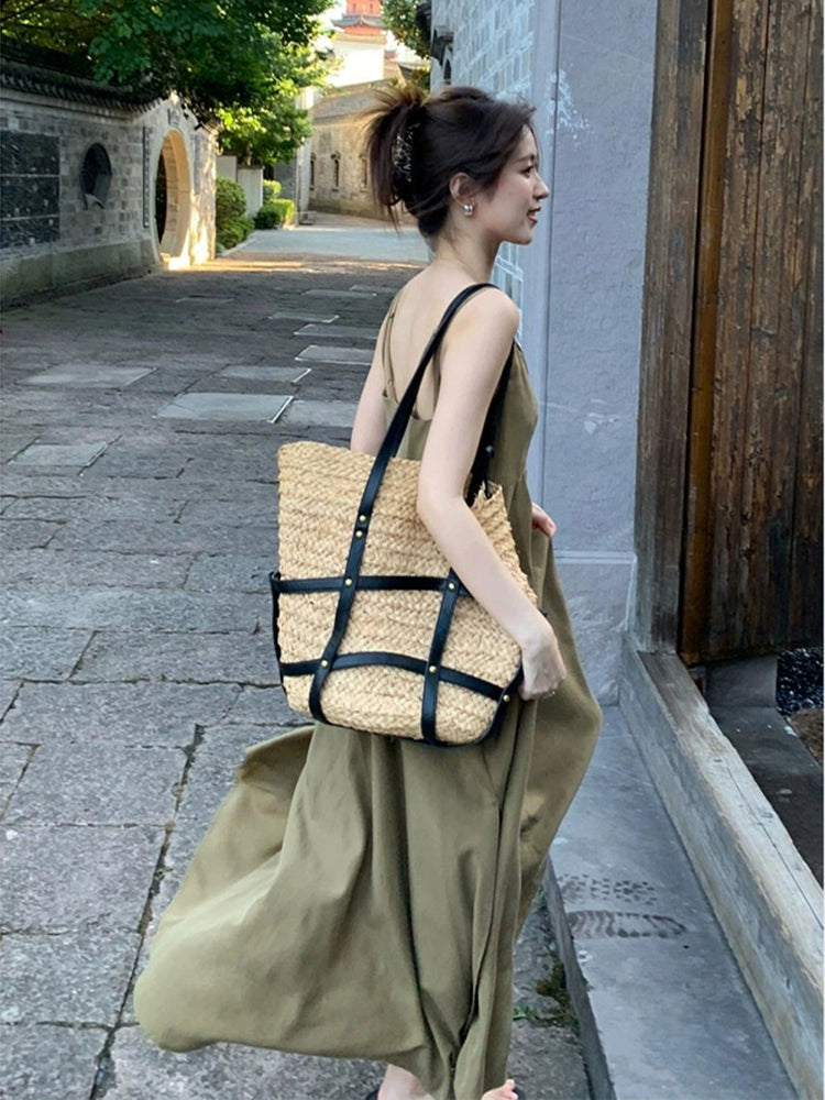 Fashion women's wear Tea Break French Style V-neck Sling Dress Women's Summer 2024 New Seaside Holiday High Sense Temperament Long Dress