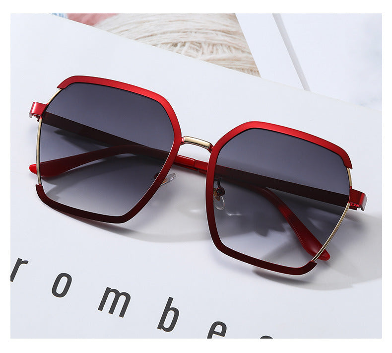 Women's fashion glasses2022年新款时尚墨镜女士防紫外线潮太阳眼镜大脸显瘦海边网红款夏