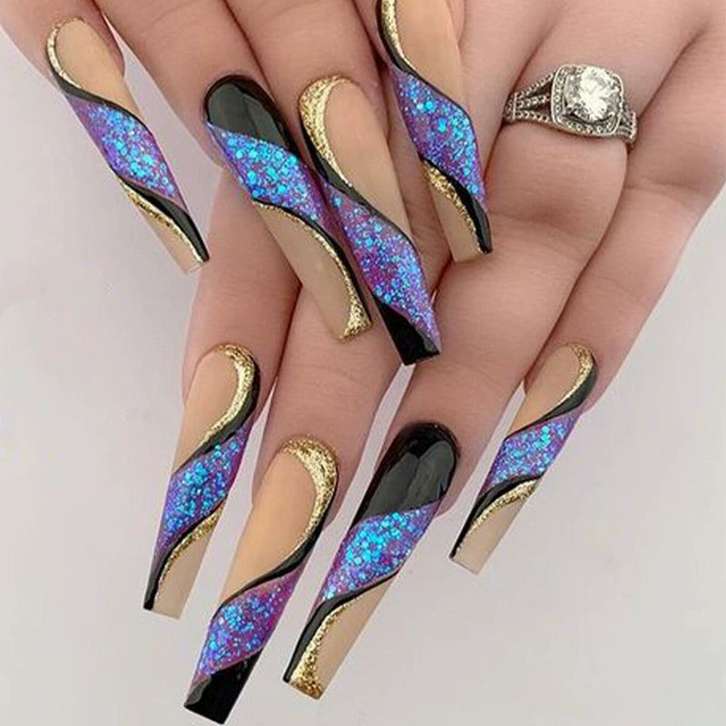 (Hand made nail) European and American long INS style wearable nail patches, fake nail patches, diamond flame heart nail patches, finished product