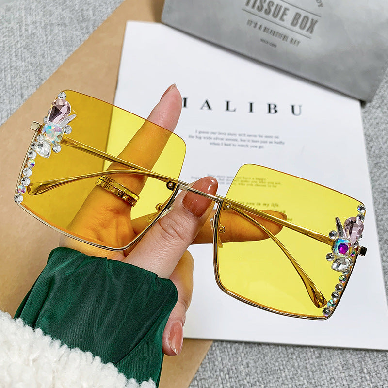Women's fashion glasses 跨境新欧美镶钻大框太阳镜女高级感复古茶色墨镜显瘦韩版防晒眼镜